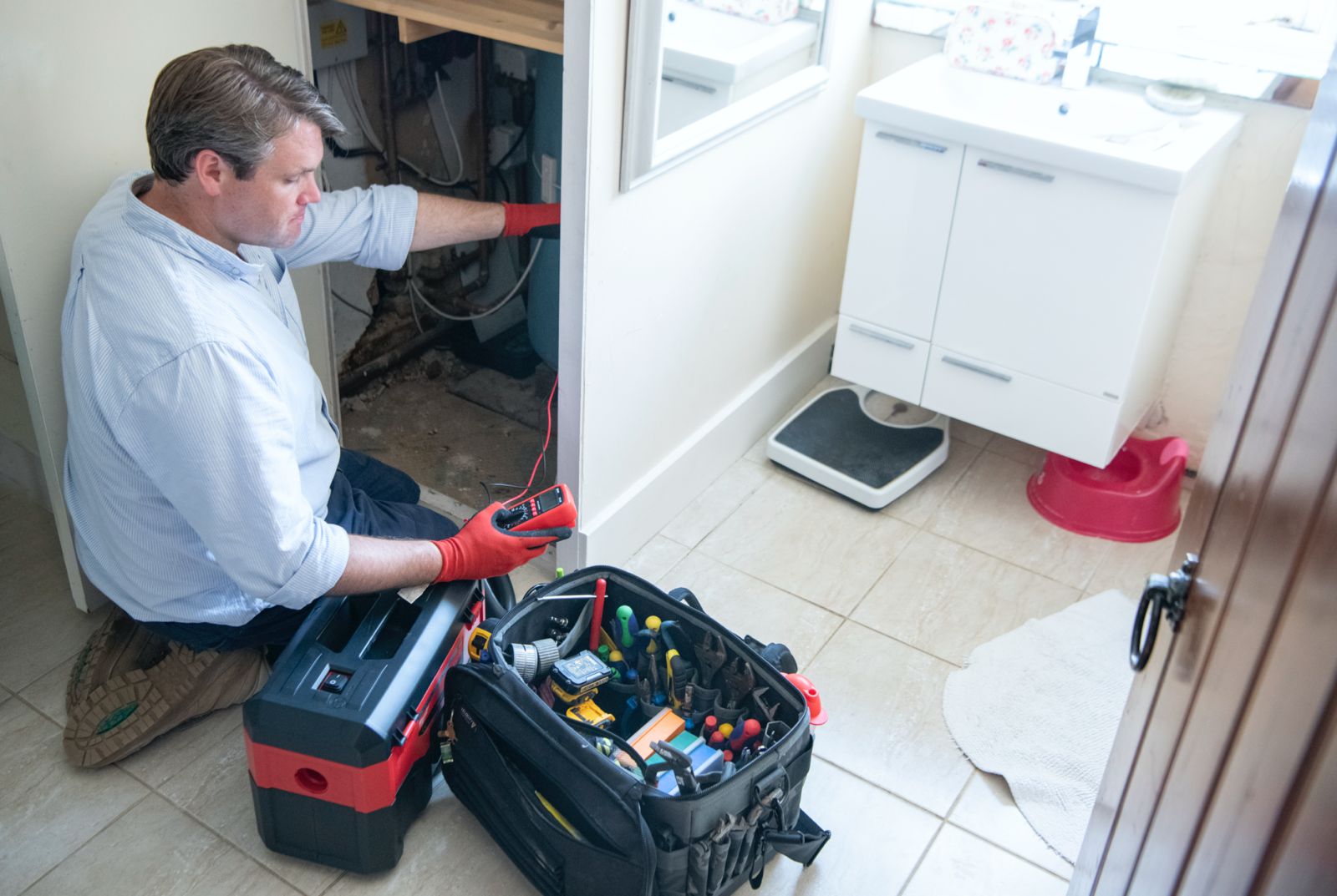Worcester Bosch hot water cylinder installation by Rosebourne Plumbing