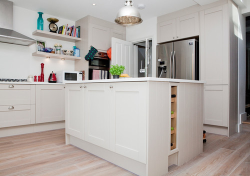 Traditional Kitchen - Cambourne Road, Wandsworth - Professional plumbing work by Rosebourne Plumbing