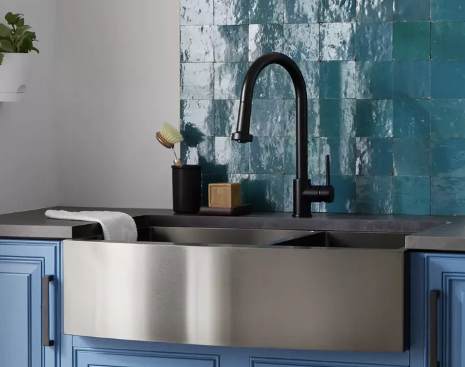 Stainless steel apron front kitchen sink